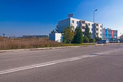 Aviator Garni Hotel Bratislava - image 12