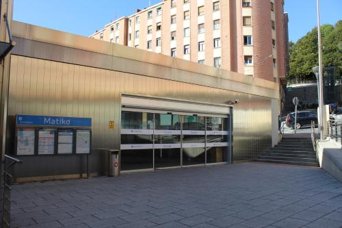 周邊環境, Bilbao Place in 烏里瓦里