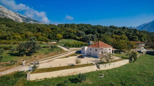 Holiday Home Uphill Glavanovic - image 7