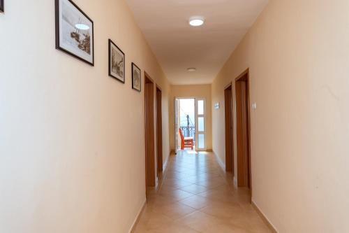 Holiday Home Uphill Glavanovic - image 8