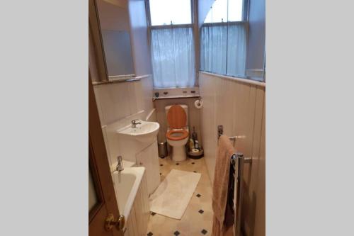 Bathroom, Woodburn Terrace, Morningside, Edinburgh in Morningside