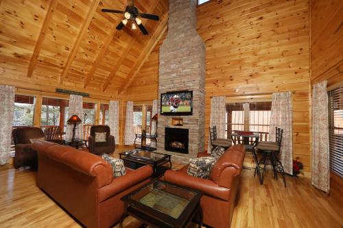 Mountain Blessings cabin - image 4