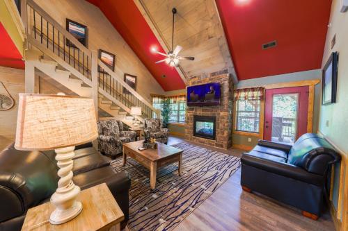 Lap of Luxury chalet in Gatlinburg, USA