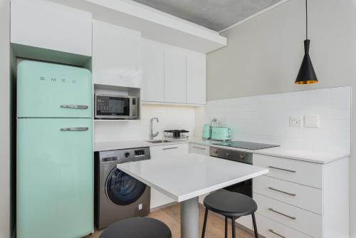 The Docklands Luxury Apartments Room Type - One-Bedroom Apartment
