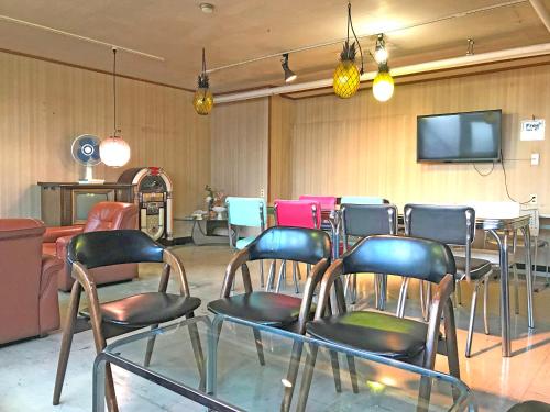 ห้องส่วนกลางสำหรับนั่งเล่น/ดูทีวี, บ้านเดี่ยว 1 ห้องนอน 1 ห้องน้ำส่วนตัว ขนาด 54 ตร.ม. – ซัปโปโร (Clover Sapporo (Room for 6 pax) Family Room) near พิพิธภัณฑ์เบียร์ ซัปโปโร