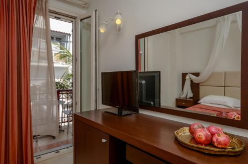 Aeolis Boutique Hotel - image 12