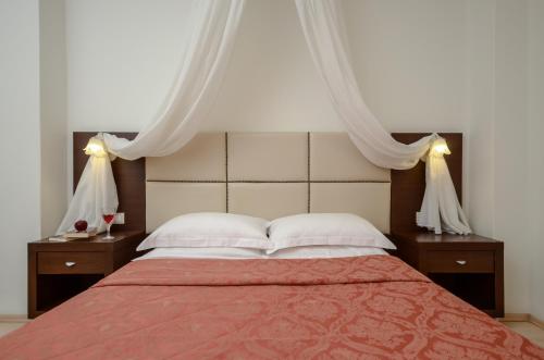 Aeolis Boutique Hotel - image 2