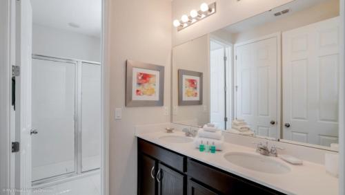 Beautiful Villa with Private Pool Close to Disney Orlando Villa 3161 - image 7