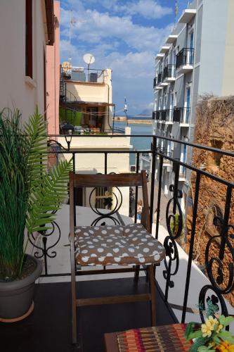 Enetiko Rooms - image 5