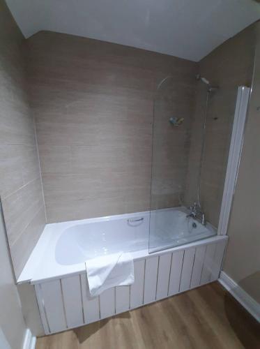 JBs Bar & Guest Accommodation - image 10