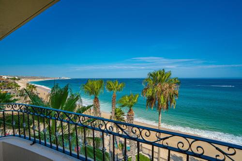 Beachfront One Bedroom 4th Floor room in Villa La Estancia - Medano Beach Villas