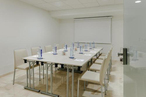 Hesperia Murcia Centro - image 12