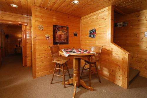 Bear-A-Dise in the Smokies cabin - image 5