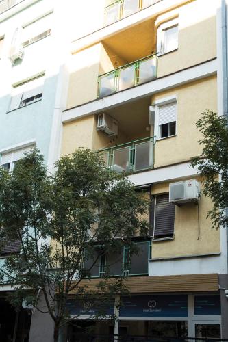 White Night City Center Apartman - image 13