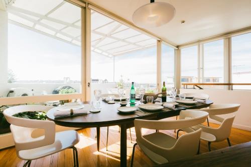 Coastal Penthouse at Coogee Beach - image 6