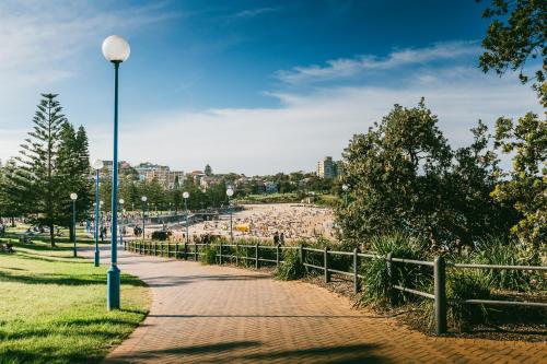 Coastal Penthouse at Coogee Beach - image 4