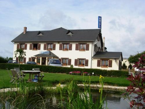 Hôtel De Courteilles Hotel de charme Le Favril