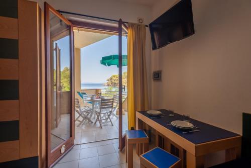 Two-Bedroom Apartment (6 Adults) image 10