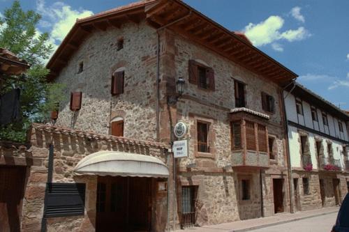  Hostal Casa Masip, Pension in Ezcaray bei Fresneda de la Sierra Tirón