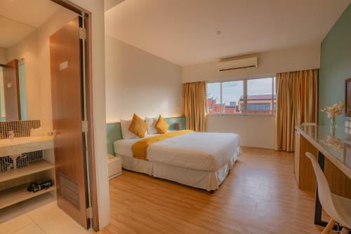 room detail thumbnail 0