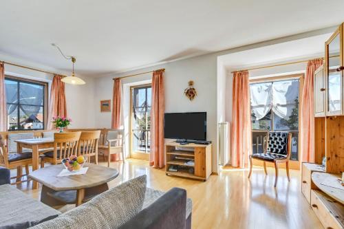 Superior One-Bedroom Apartment with Balcony