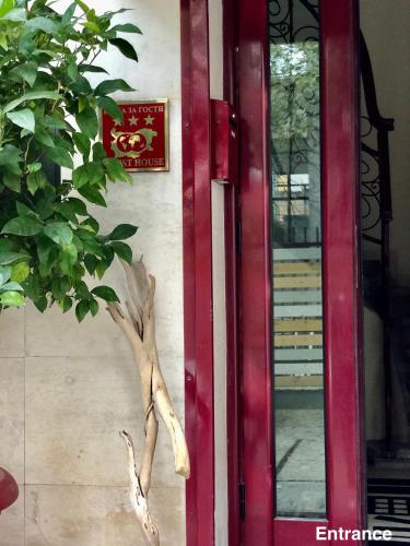 SKYLER GUEST HOUSE - image 10