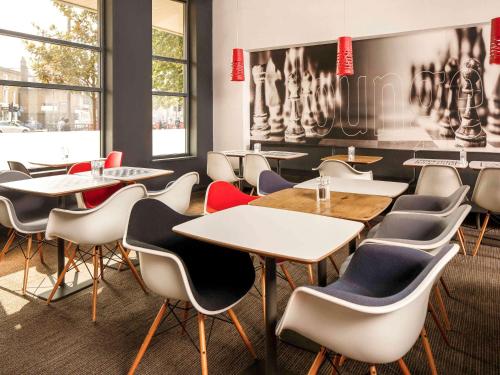 ibis London Stratford - image 13