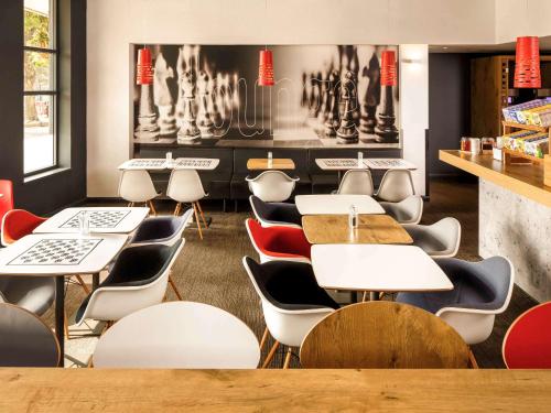 ibis London Stratford - image 14