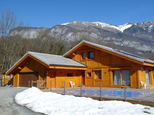 Chalet aux 3 biches - Accommodation - Mieussy