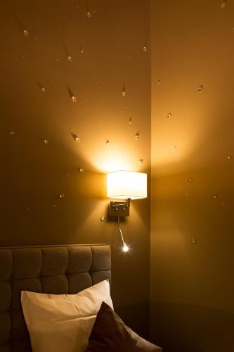 Hotel The Neufchatel - image 7