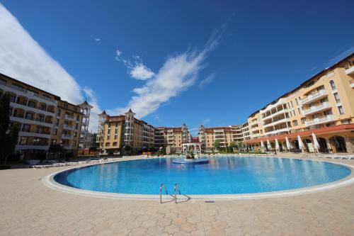 Menada Royal Sun Apartments - image 9
