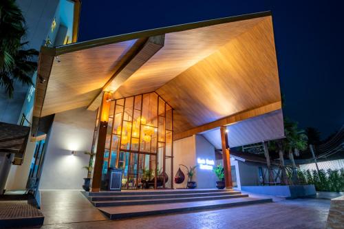 Surin Beach Residence - Official Account in Surin