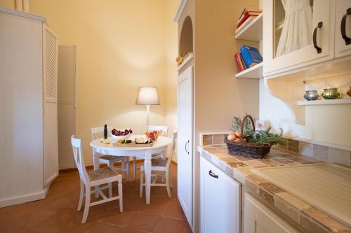 virtuve, Borgo di Gallano in Valtopina