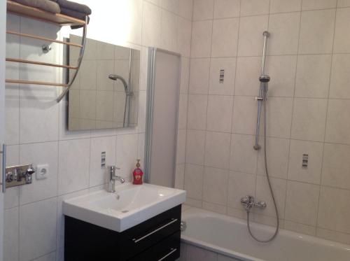 Ferienwohnung Am Dorfplatz - image 4