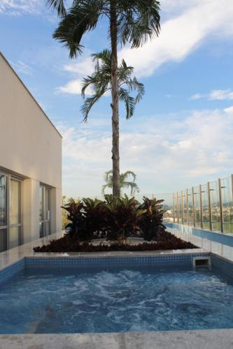 Apartamento Barra da Tijuca 2 Quartos Suites Sala Cozinha completa e Servico