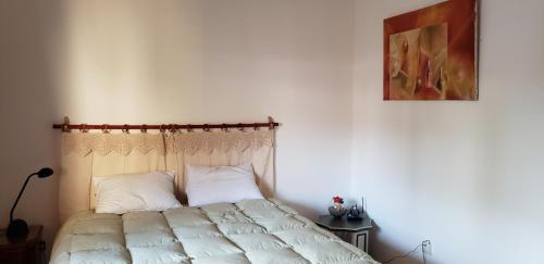Deluxe King Room image 10