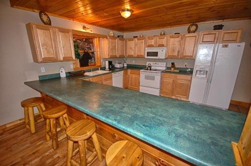 Bear Britches Lodge - image 3