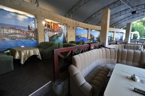 Étterem, Fontan in Chornomorsk