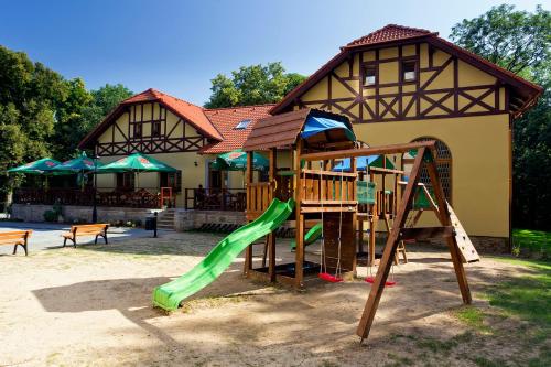 Havířská bouda - image 6