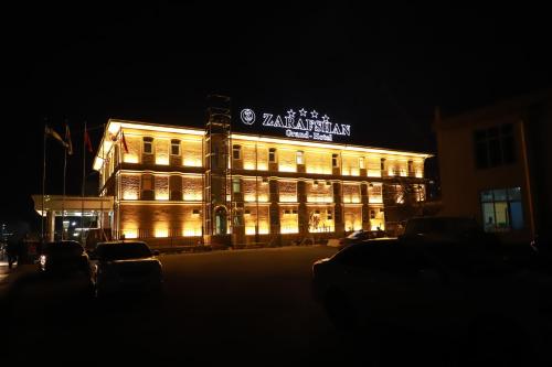 . Zarafshan Grand Hotel