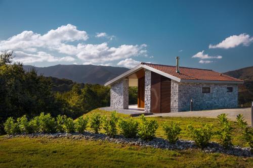 One-Bedroom Grand Deluxe Bungalow with indoor hot tub