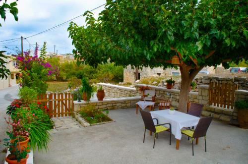  Chrisa Holiday Home in Plevrianá