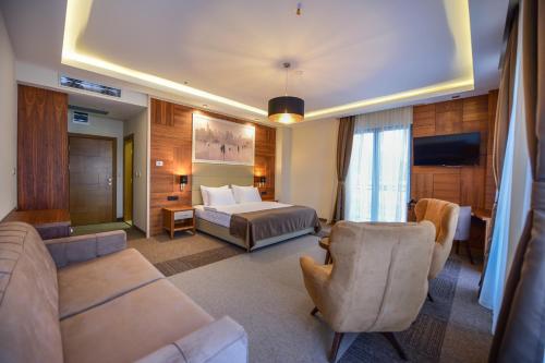 Hotel Lazaro - image 12