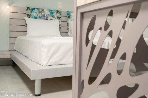 1 king bed, 1 twin bed