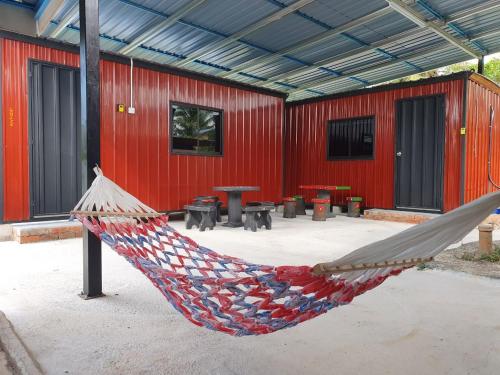 Padang Besar Red Cabin Homestay