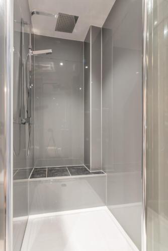 Murrayfield Spacious 2-bedroom apartment, Edinburgh (fotografie 11)