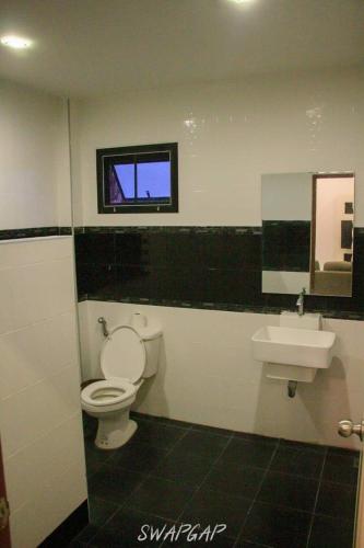 Rainy The Pool Sattahip - เรนนี่ เดอะ พูล สัตหีบ ( Rainy The Pool Sattahip - เรนนี่ เดอะ พูล สัตหีบ )