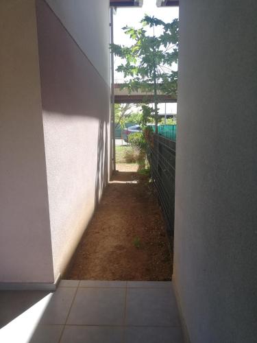 Duplex Alexandra Ray Luis