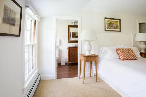 227422657 Kedron Valley Inn