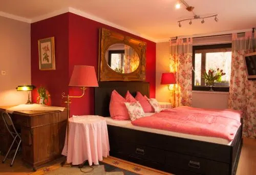 Charming Apartment with Mountain View in Altmünster, Österreich